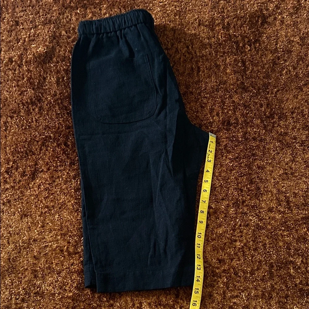 Stylish Women's Black Cargo Shorts